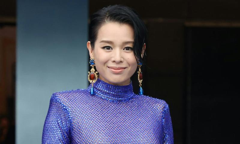 Ho Hanh Nhi tham gia hoat dong kinh doanh thuong hieu ao cuoi rieng cua co
